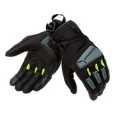 Guanti G-FOUR, un guanto invernale con protezioni e chiusura regolabile. Da T.UR.